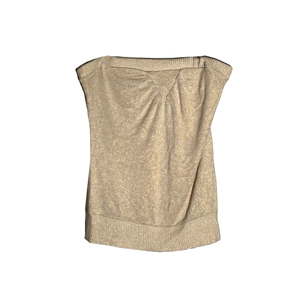 Cream-colored sparkly sleeveless shirt.
